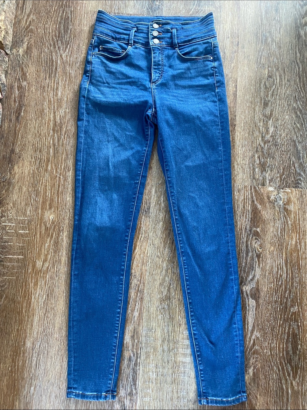 Ann Taylor Blue Denim Jeans with Brown Stitching size 4 TALL